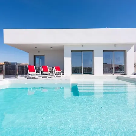 Willa Stunning Mistral Private Pool *